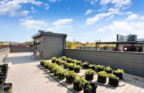 Stunning 5BR Home in Heart of Chicago with 2 Rooftops - Foto 66