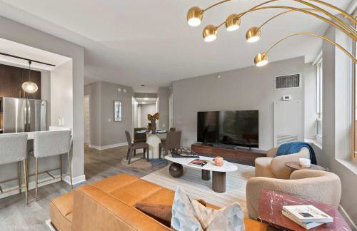 The Bernadin- Designer 3BR City Center with Balcony - Photo 7