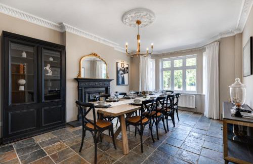 Merry Lakes - Luxury Lakeside Escape with Pool - Just 30 Minutes from London - Foto 31