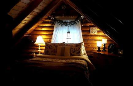 Deer Valley Retreat, Lovely Log Cabin with Fireplace & Garden Views- Perfect for a Relaxing Getaway! - Foto 22