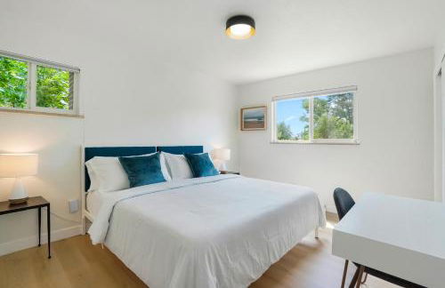 Large Home, 2 Living Rooms, Great for Family/Pets! - Foto 6