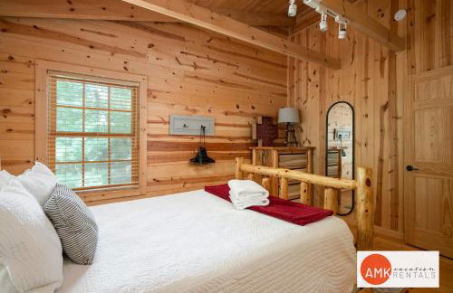 Wonderful Log Cabin near private beach and lake access - Foto 12
