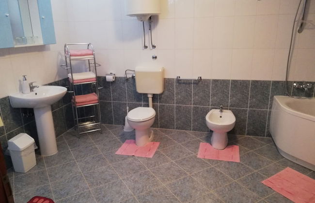 Villa Valeta 500 Meters From the Beach - Photo 26