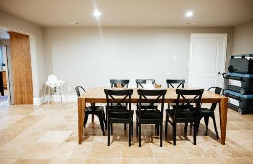 Large & Spacious Home, Sleeps 23+ near SLC - Foto 68