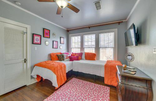 The Pink Azalea - Tyler Home with Yard and Patio! - Foto 24