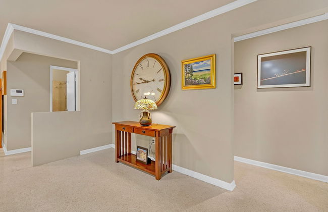 Chic 3BR Sanctuary Steps From The Drive Paradise - Foto 27