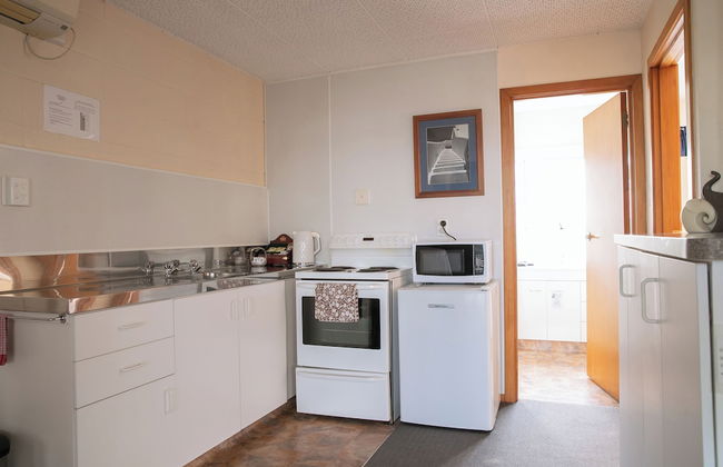 Tuki Tuki Motel - Photo 19