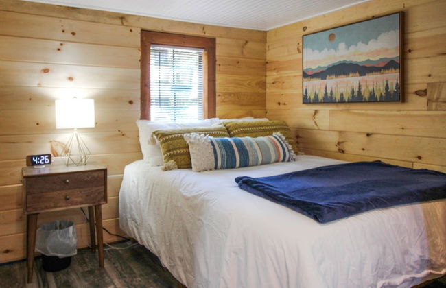 Travelers Haven - Photo 13