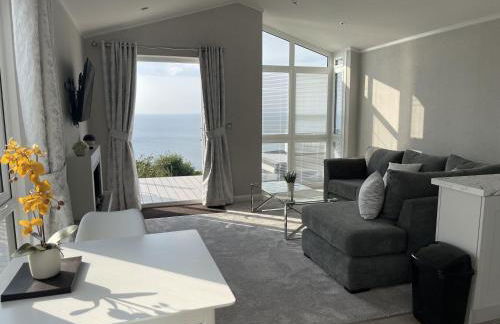 Sea Breeze Lodge - Photo 6