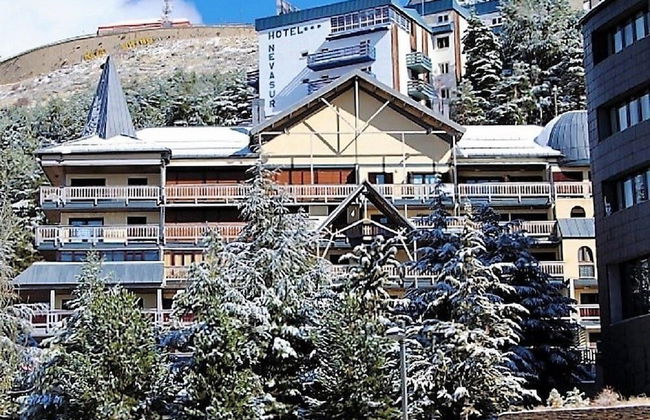 Todosierranevada Zona Baja Junto a los Telecabinas - Foto 15