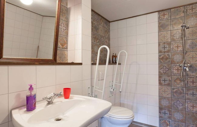 Elegant Holiday Home With Horssen With Terrace - Photo 19