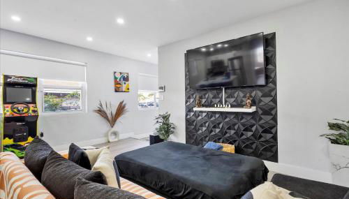 5 min to Brickell & Bars - Arcade - King Bed - Outdoor Fun - Foto 4