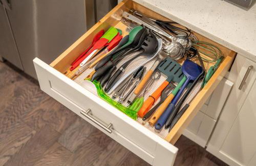 Near Downtown-2 En-Suites - Garage - Sleeps 9 - Foto 48