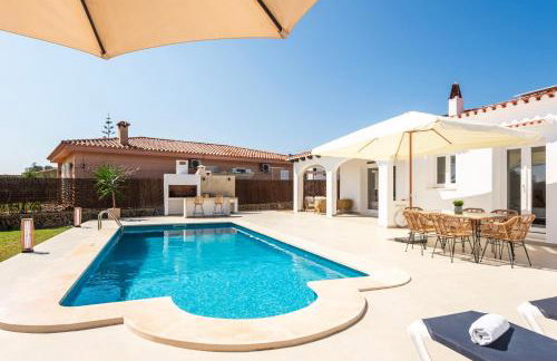 Villa Nuralux - Vistas Espectaculares, Piscina Privada y BBQ - Photo 7