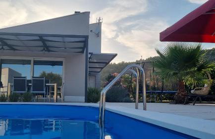 Villa Loni Trogir Marina with great pool and jacuzzi - 3 e-bike free - Foto 1