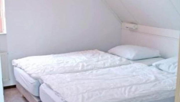 Waterfront Bungalow Near Beach - Foto 3, Habitación