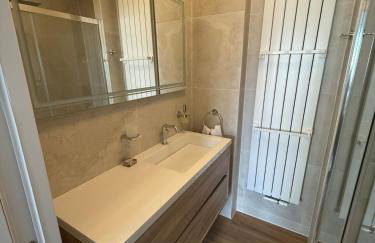 Newly renovated apartment with air conditioner in Neuilly-sur -Seine - Foto 13