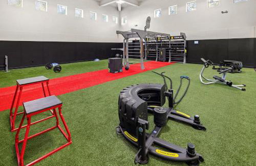 Landing Modern 1BD Game Room Gym - Photo 29