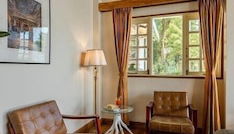 Coin salon dans le hall