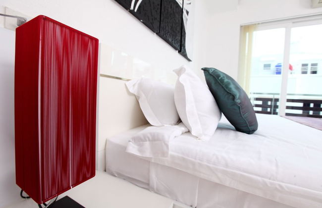 Hidden Palm Pool Villas - Photo 13