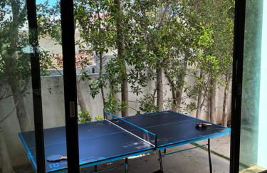 Luxurious Retreat - Modern House with Pool - Photo 22