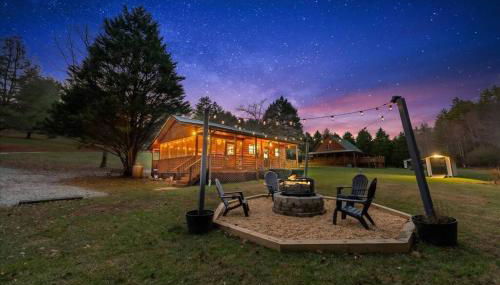 TNT II - Creek Front, Hot Tub, Fire Pit - Foto 2