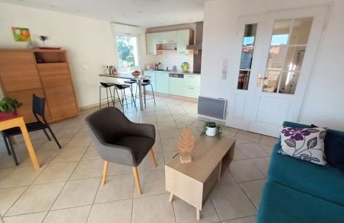 T3 vue mer, 2 chambres, piscine, terrasse, parking public gratuit à 150m - Foto 10