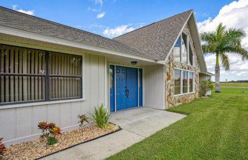 Luxurious Florida Home with Pool and Canal Access - Foto 35
