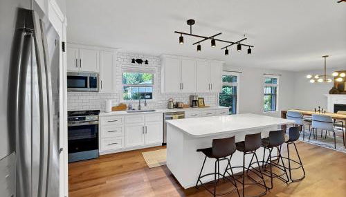 3 Bedrooms 8 Guests Modern Ranch Retreat on Half Acre - Foto 3