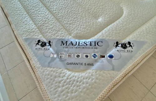 Central -300m Palais- Seaview-A/C-WIFI-spacieux - Foto 4