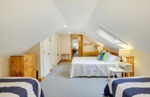 Kennebunkport Getaway with Grill Walk to Beach! - Foto 19