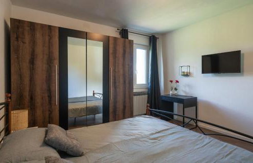 6 Bedroom Beautiful Home In Nedescina - Foto 27