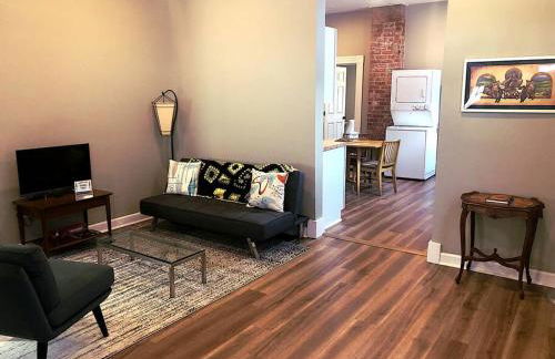 Eco Friendly Home by Cincy w Office Space - Foto 9