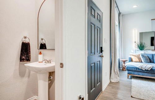 Montgomery Home with Pond Access, Fire Pit and More! - Foto 10