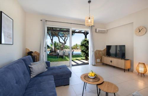 Gabriel apartment with a shared pool close to the beach - Foto 10