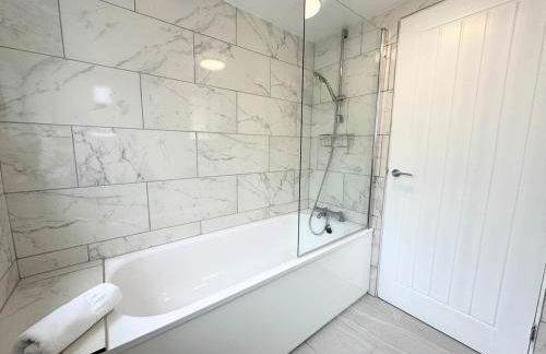 Entire 5 Bed New Home - Southampton Centre - 4BDRM - Foto 65