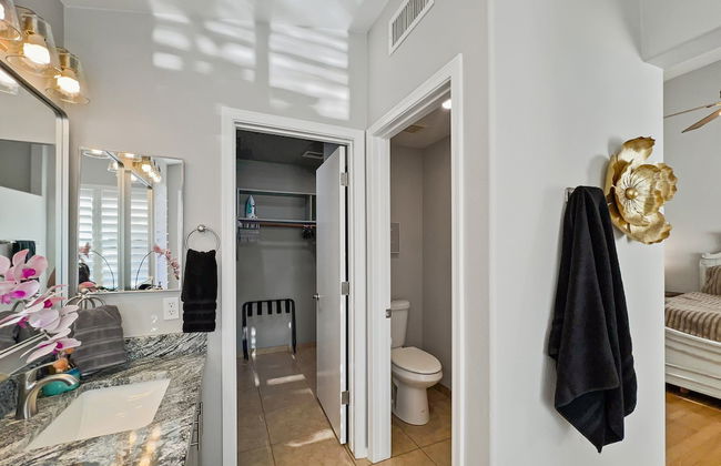 Kimberly Surprise - Photo 17