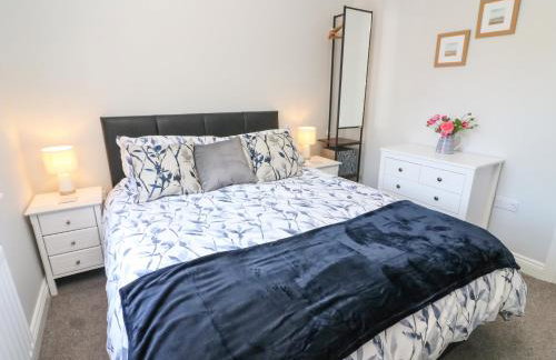 Hall View - Photo 14