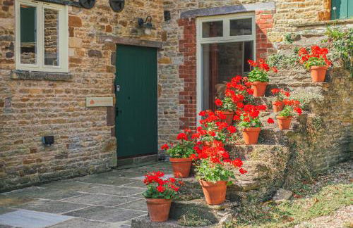 The Dovecote in Seaton, Rutland - Photo 38