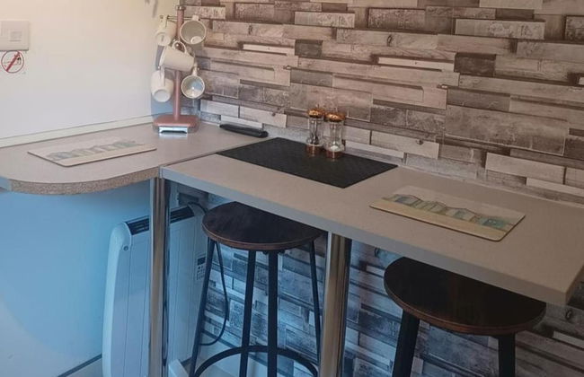 Beach Apartment - Sleeps 4, Garden & Parking - Foto 8