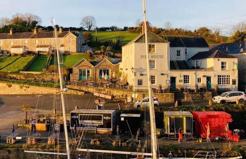Stunning Yacht Sea Lion in Charlestown Harbour, Cornwall - Foto 31