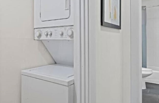 Crescent Furnished Apartments v2 - Photo 1