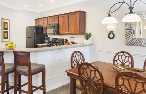 See all of Port Lucie in this resort amenities 2BD condo with resort amenities - Foto 10