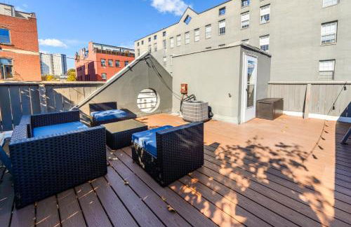 Modern 3BR Townhouse with Private Rooftop & Parking Minutes to NYC - Foto 32