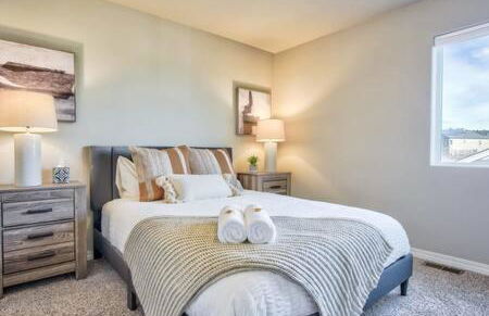 _Entire Home_Game Room_Basement_FirePit_ - Foto 44