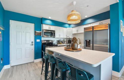 Fabulous Golf and Marina Community Condo - Photo 4