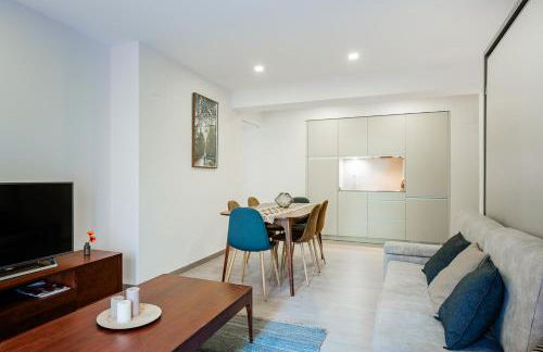 Exclusive quietness in the heart of Madrid with Public Parking, Breakfast, 2 bathrooms - Photo 25