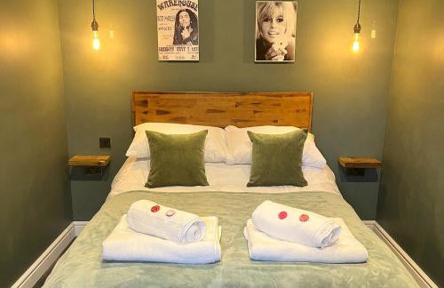 Torworth - 1 Bed Barn - Sleeps 3 - Hot Tub - Foto 3