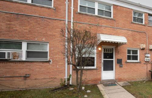 Cozy Condo in the Heart of Royal Oak - Photo 24