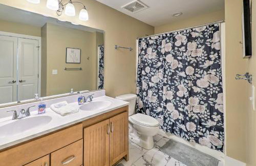 Grand Haven Condo - Walk to Nearby Hot Spots! - Foto 18